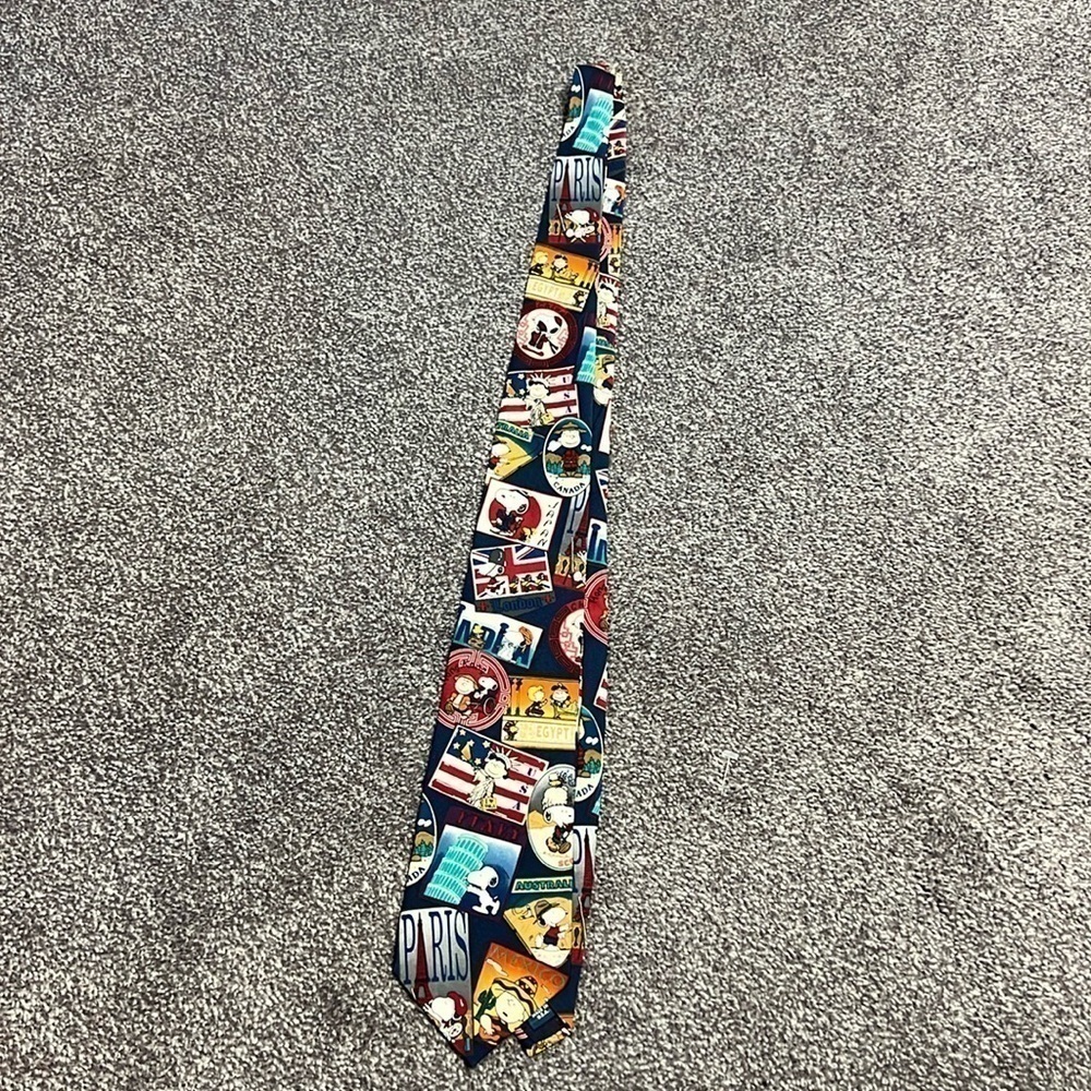 Peanuts Charlie Brown 100% Silk Novelty Tie Hand Made in U.S.A. 58"